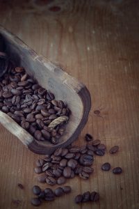Does dark coffee have more caffeine